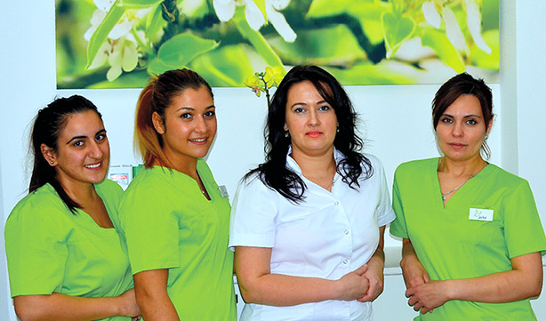 Zahnärztin Olga Vadneuskaya und Team in Mannheim Zahnärztin Olga Vadneuskaya und Team in Mannheim